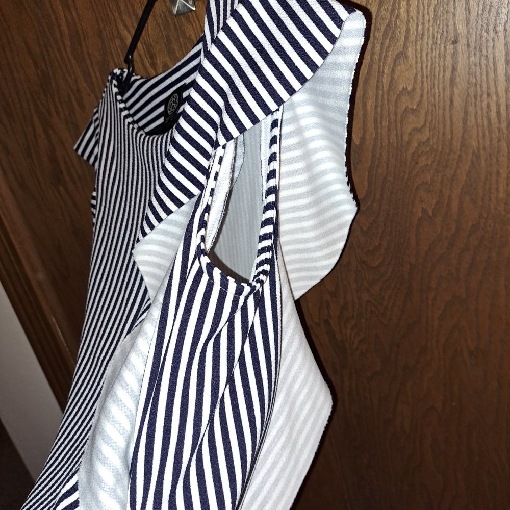 Bobeau Black and White Vertical Striped Ruffle Side Short Sleeve Top size Small - Picture 5 of 5